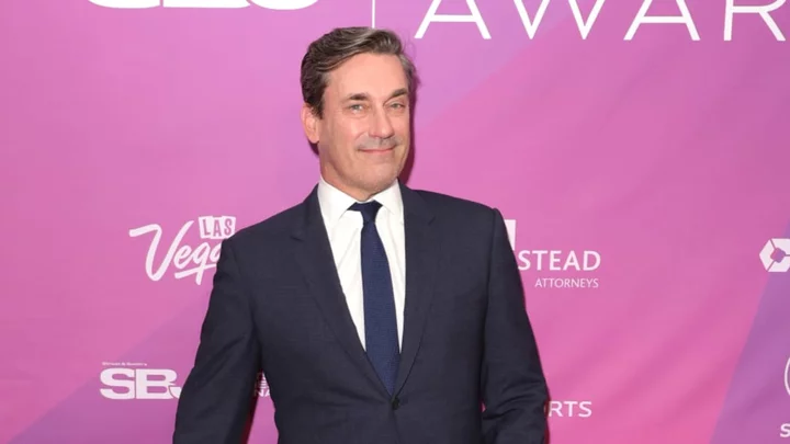 Jon Hamm Reacts to Joe Mazzulla's Obsession With 'The Town'