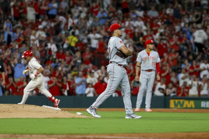Reds eliminated in game 161 during 15-6 loss to Cardinals