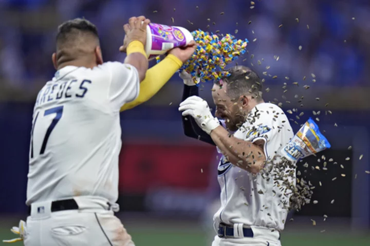 Brandon Lowe has 10th-inning RBI single, Rays rally late to beat Rockies 6-5