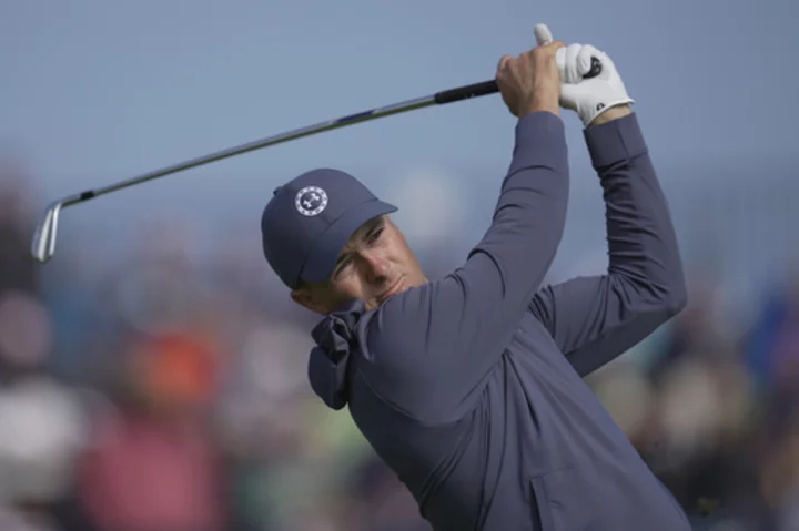 Spieth has solid British Open start ruined by a shank; Justin Thomas' season could be ending