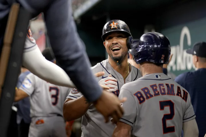 Astros slug their way to the top of the AL West with 16 homers in 3 games to sweep Rangers