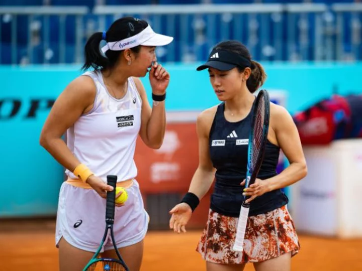 Doubles pair disqualified from French Open after ball hits ball girl