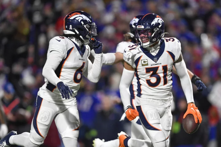 Lutz is good on second chance with 36-yard field goal in Broncos' 24-22 win over Bills