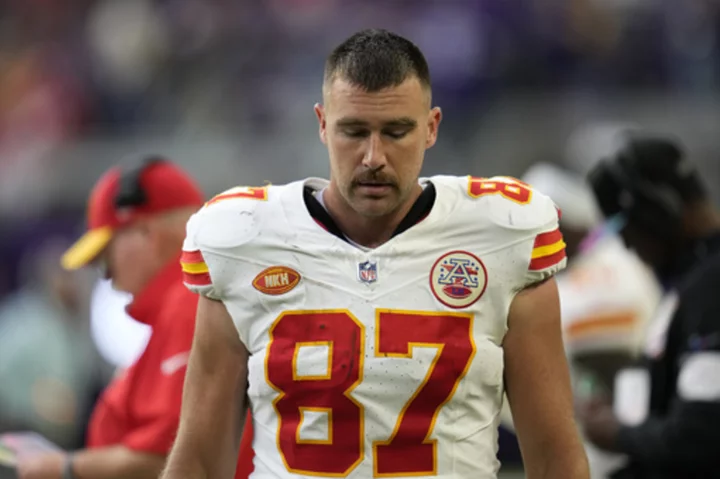 Chiefs' Travis Kelce expected to play against Broncos on Thursday night after ankle injury