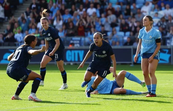 Soccer-Late goal gives Chelsea 1-1 WSL draw as two Man City players see red