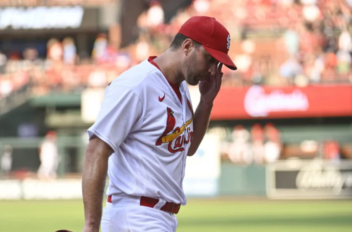 Why the Cardinals are letting Adam Wainwright down, and how they can fix it