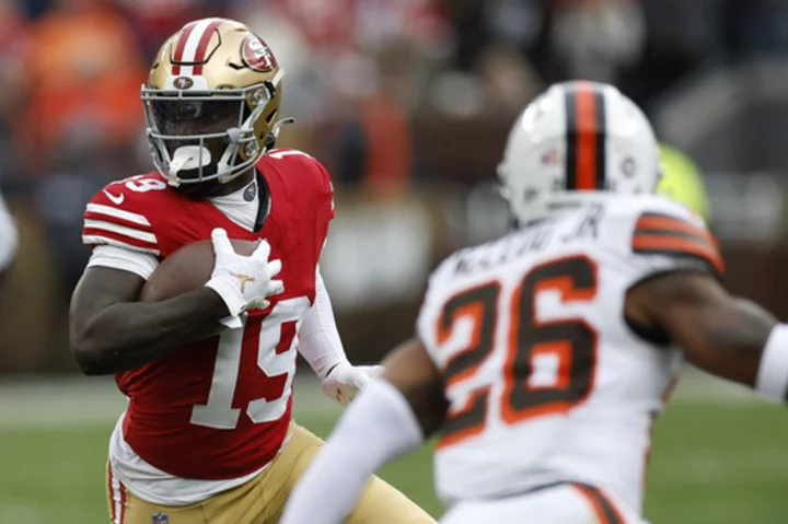 49ers star receiver Deebo Samuel injures shoulder against Browns, ruled out at halftime