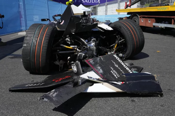 Rome E-Prix temporarily halted after multi-car crash at high speed