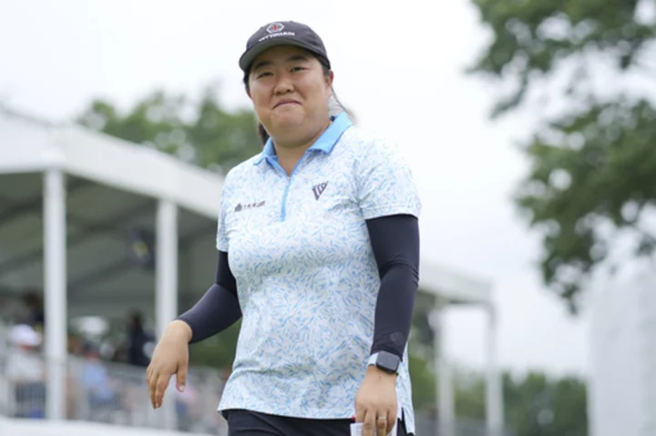 Ruixin Liu posts best round of the year to lead LPGA in Cincinnati