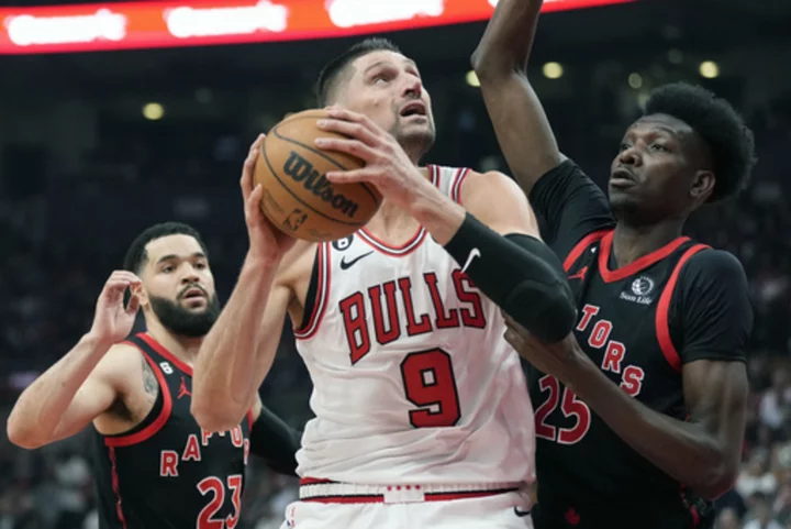 Nikola Vucevic agrees to a 3-year, $60 million extension with the Bulls
