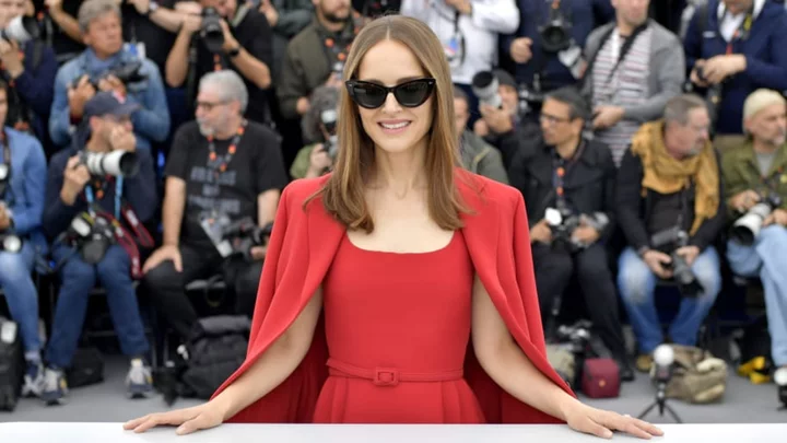 Roundup: Natalie Portman Is Single; ACC to Discuss Stanford, Cal; Neymar Wants Out at PSG