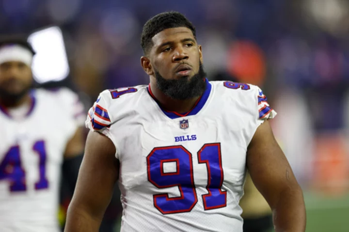 Buffalo Bills defensive tackle Ed Oliver agrees to 4-year contract extension, AP sources say