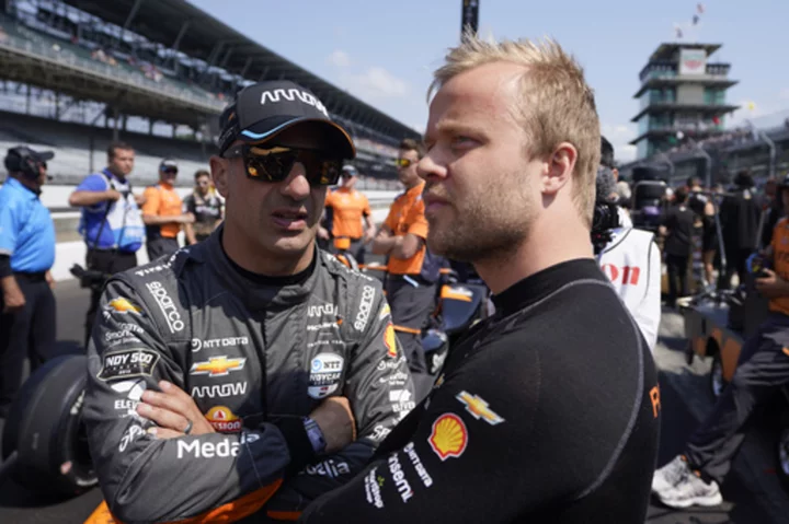 Chevrolet, McLaren soar as Rahal struggles on 1st day of Indy 500 qualifying
