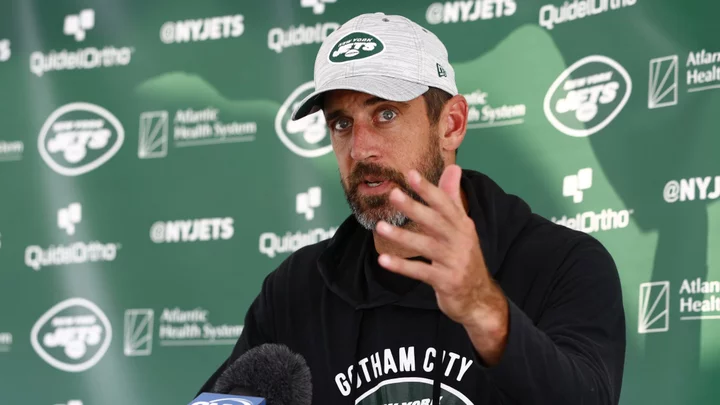 Aaron Rodgers putting on a show at Jets training camp