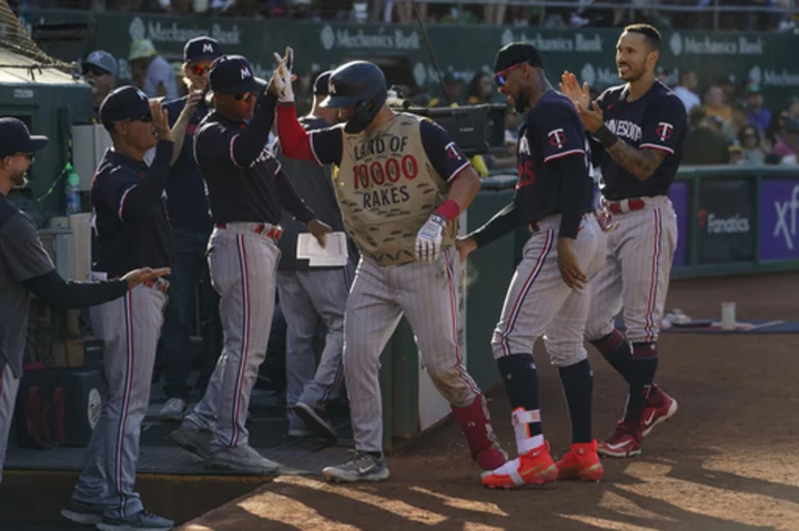 Farmer leads Twins offense in 10-7 win over Athletics