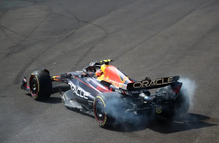 Motor racing-Perez out of home Mexican GP after first-corner collision