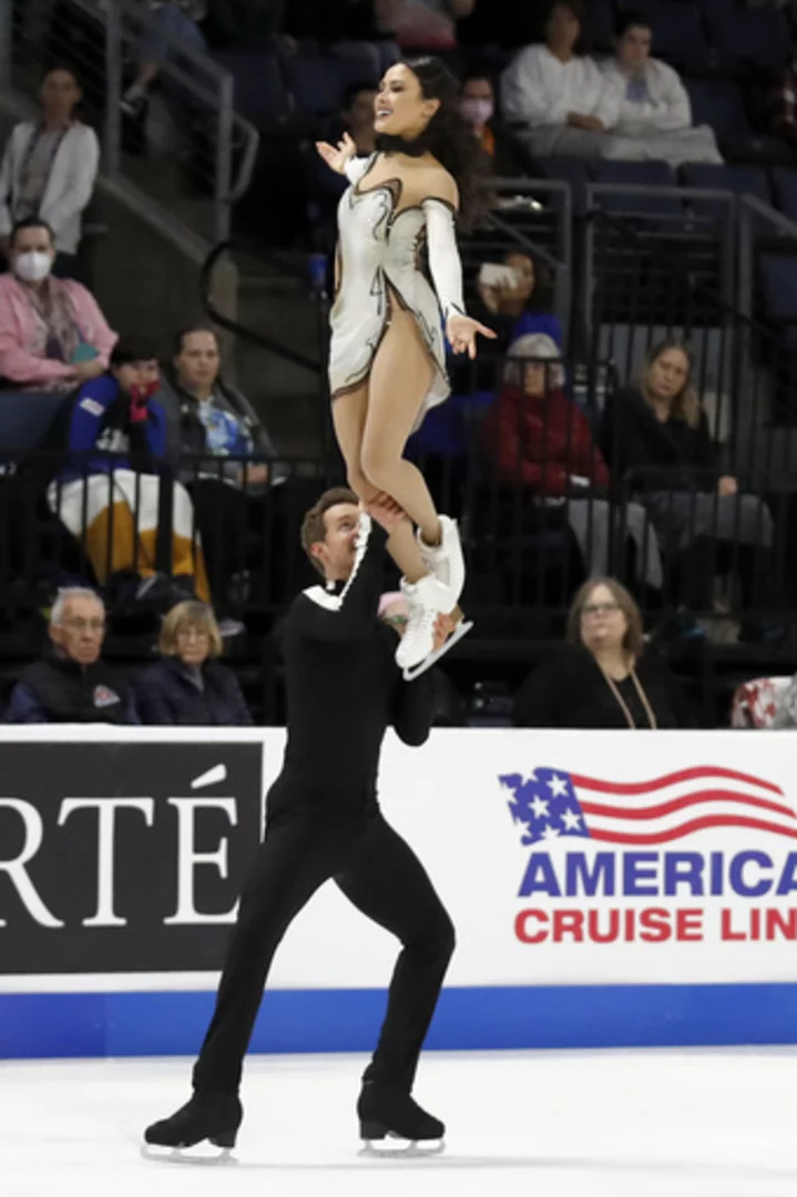 US ice dancers Madison Chock and Evan Bates give US another Skate America champion