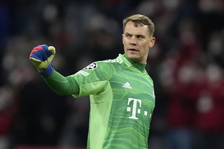 Bayern goalkeeper Manuel Neuer's return from injury still unclear after new operation