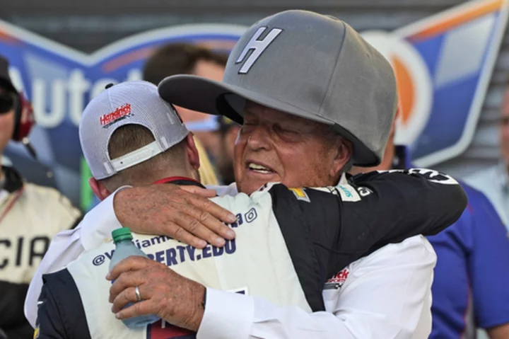 Byron gets milestone win for Hendrick and moves closer to chance to race for team's next title