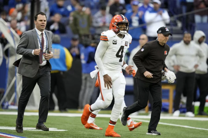 Browns QB Deshaun Watson's playing status unknown after leaving Sunday's game in first quarter