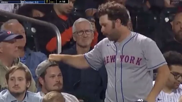 Mike Breen Had His View Obstructed By a Knucklehead Mets Fan