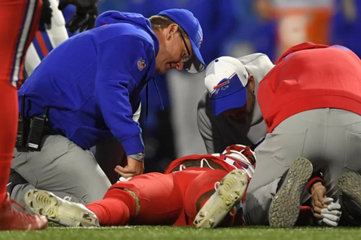 Bills running back Damien Harris released from the hospital a day after hurting his neck