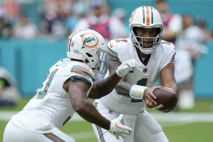 Tua Tagovailoa throws for 3 TDs, Jalen Ramsey shines in debut for Dolphins, who beat Patriots 31-17