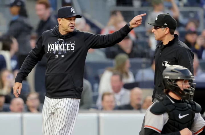 Aaron Boone ejected for complaining about atrocious strike zone (Video)