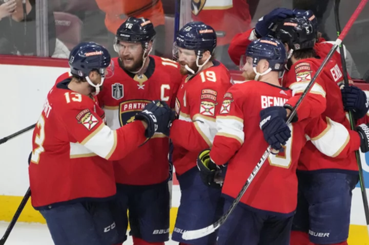 Golden Knights, Panthers head to OT tied at 2 in Game 3 of Stanley Cup Final