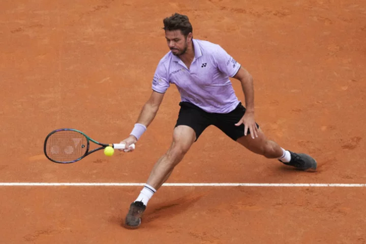 Wawrinka beats Ivashka after rain delay at Italian Open