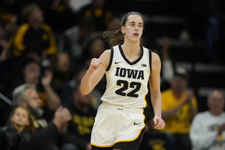 Clark, No. 2 Iowa bounce back from first loss with 113-90 win over Drake