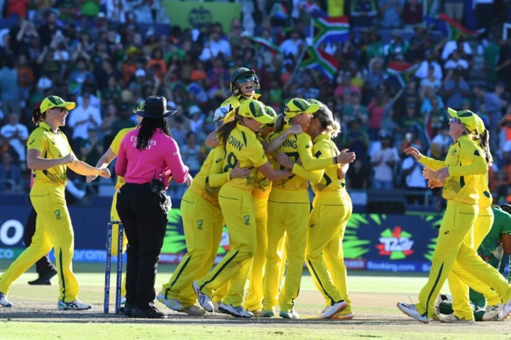England bid to derail Australia in Women's Ashes
