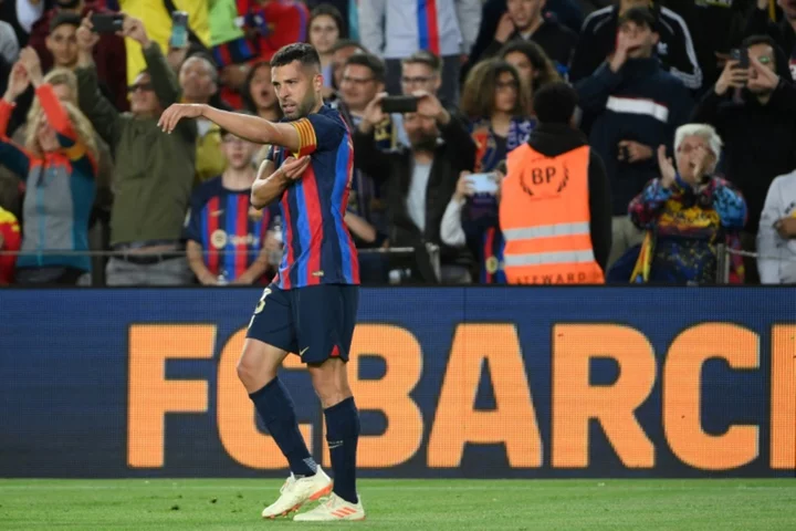 Barcelona veteran Alba leaving club after 11 years