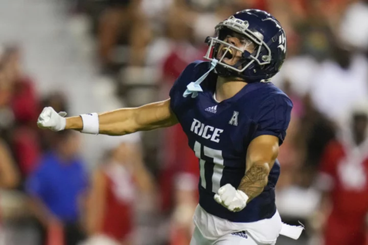 Daniels passes for 401 yards, Rice stuns Houston in double OT, 43-41