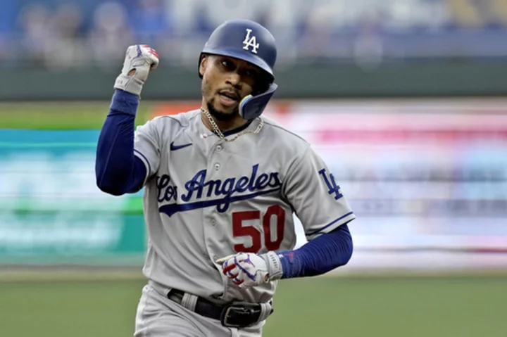 Mookie Betts homers twice, goes 4 for 4 with 4 RBIs and leads Dodgers to 9-3 win over Royals