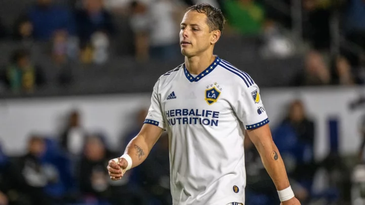 LA Galaxy squad meet with supporters after ninth loss of season