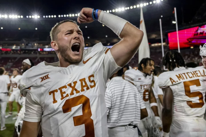 AP Top 25: Texas jumps to No. 4 after beating 'Bama; Pac-12 sets conference-high with 8 ranked teams
