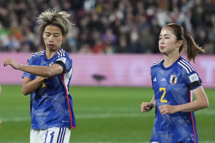 Japanese players wear black armbands at Women's World Cup to remember royal family member