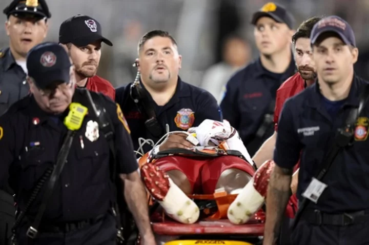 North Carolina State's Ashford taken off field on stretcher in opener at UConn