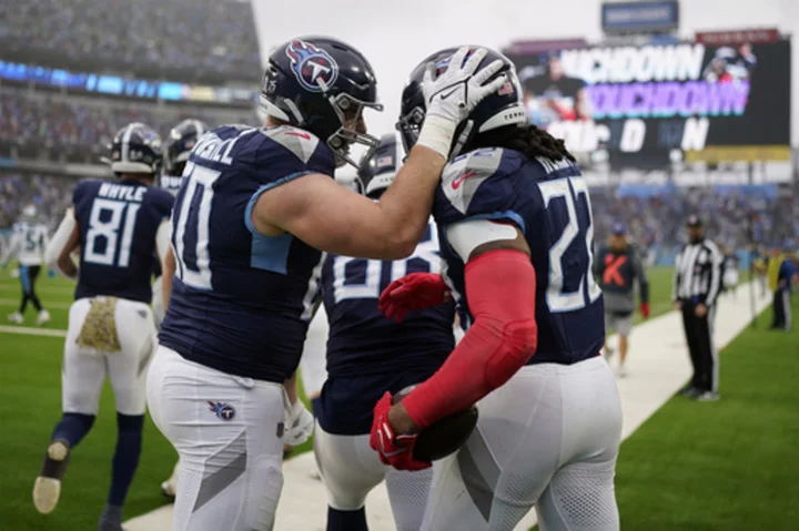 Derrick Henry runs for 2 TDs as the Titans hold off Panthers, Bryce Young 17-10