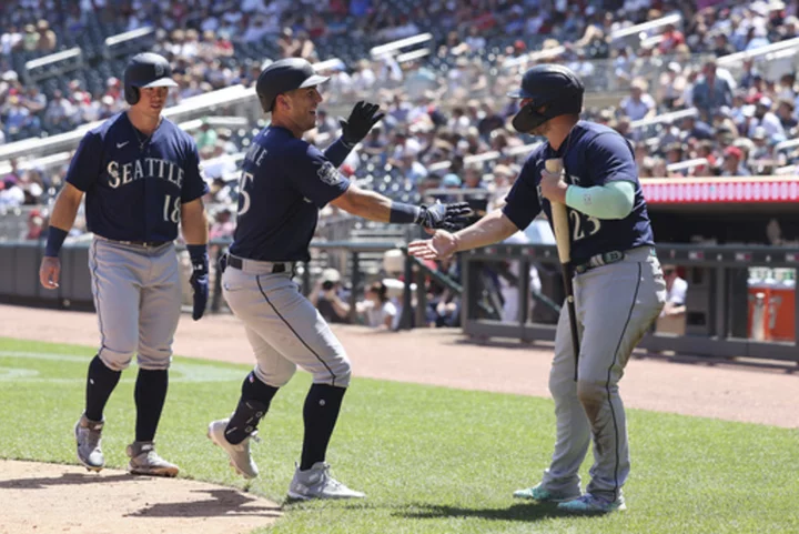 Dylan Moore hits a pair of home runs as Mariners outlast Twins 8-7