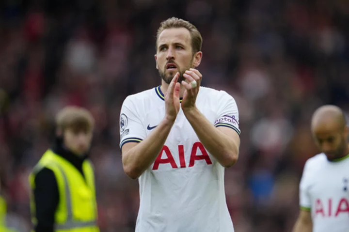 England captain Harry Kane says he is leaving Tottenham ahead of expected move to Bayern Munich