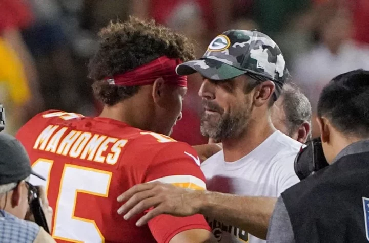 Patrick Mahomes sums up rivals feelings tweeting about Aaron Rodgers injury