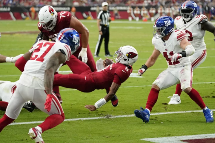 Cardinals allow big rally by Giants, blow chance for first win with coach Gannon, QB Dobbs