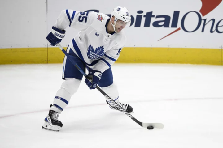 Maple Leafs deal the Capitals 4th loss in 5 games; Ovechkin scores 823rd career goal