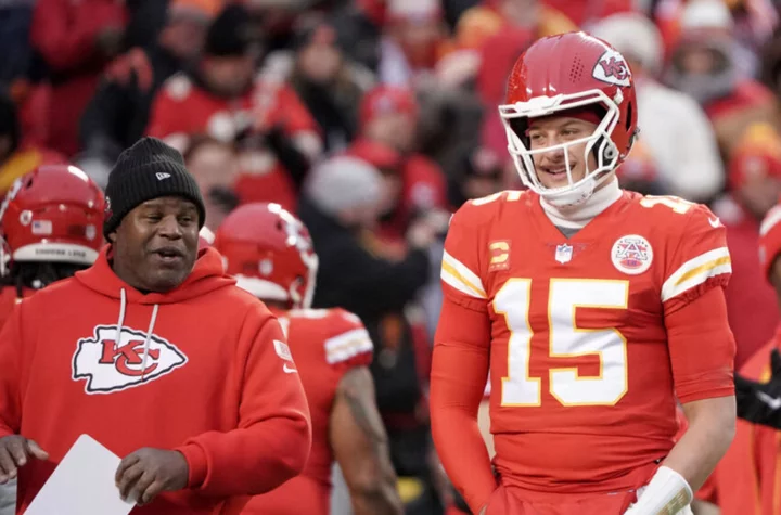 Chiefs rumors: Patrick Mahomes defends Eric Bieniemy, RB signs with the enemy, more