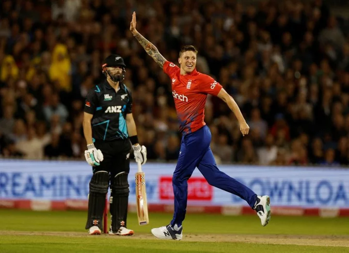 Cricket-Carse to replace injured Topley as England aim for World Cup turnaround
