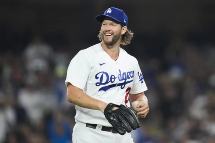 Kershaw tosses 2-hit ball over 5 innings and Dodgers beat Giants 7-0