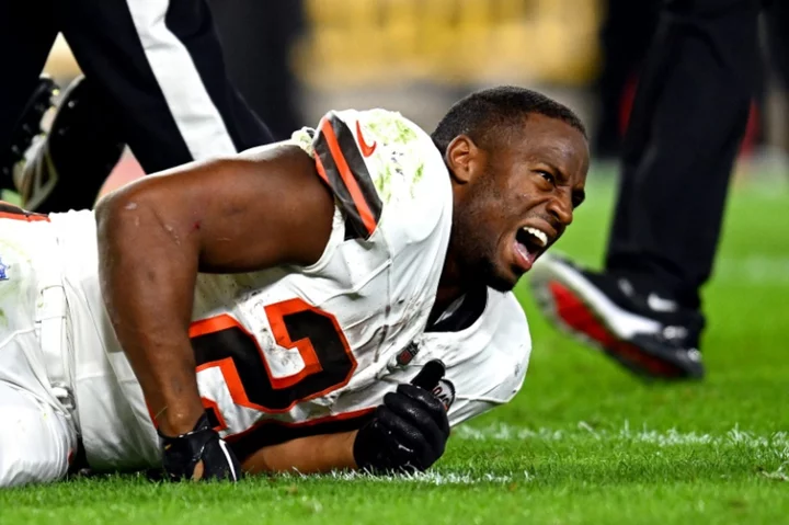 Steelers down Browns after Chubb horror injury; Saints win