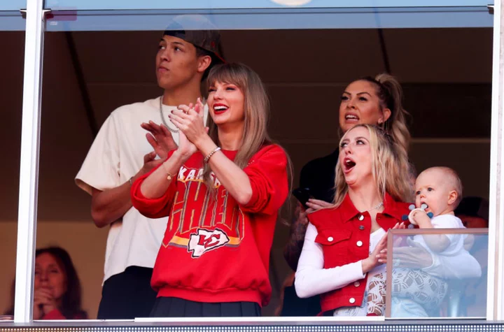 Taylor Swift, Brittany Mahomes and Chargers lady living best lives at Chargers-Chiefs despite the haters